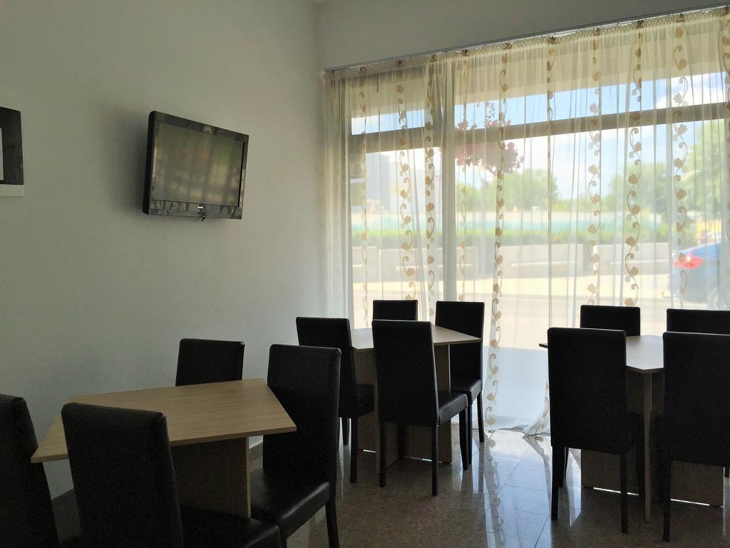 Hotel Mihaela Mamaia Luaran gambar