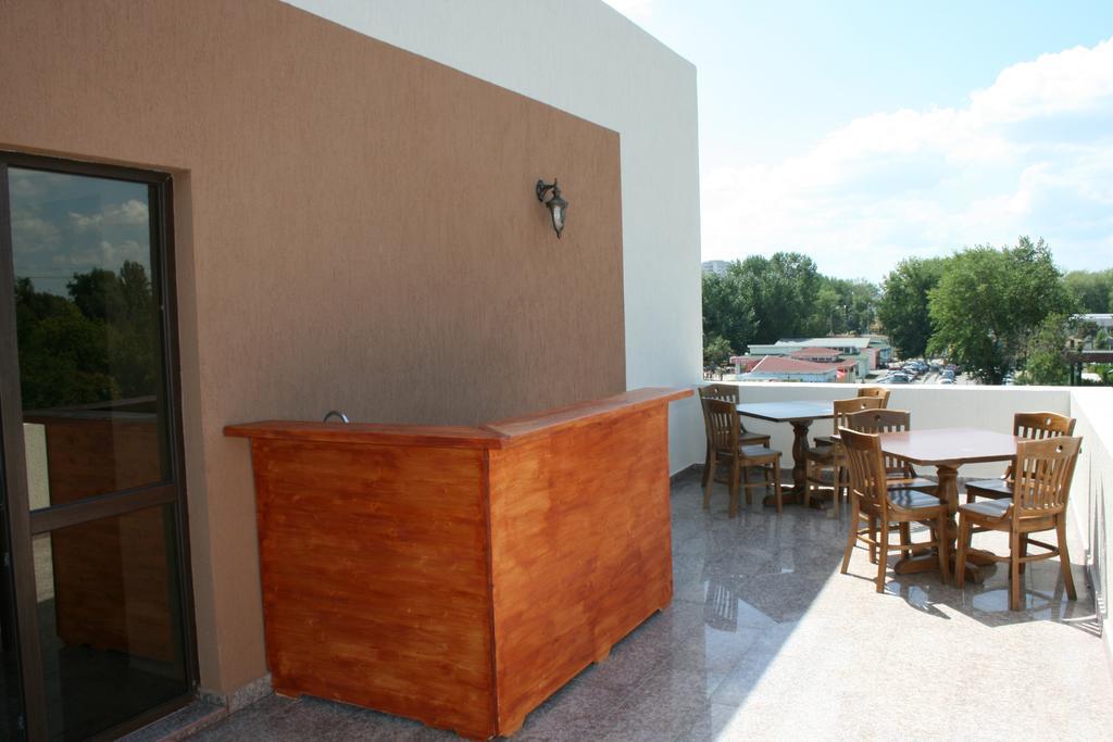 Hotel Mihaela Mamaia Luaran gambar